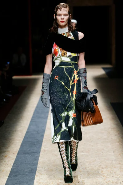 Look 45